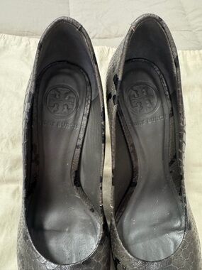 Tory Burch Metallic Gray Snakeskin-Effect Pumps